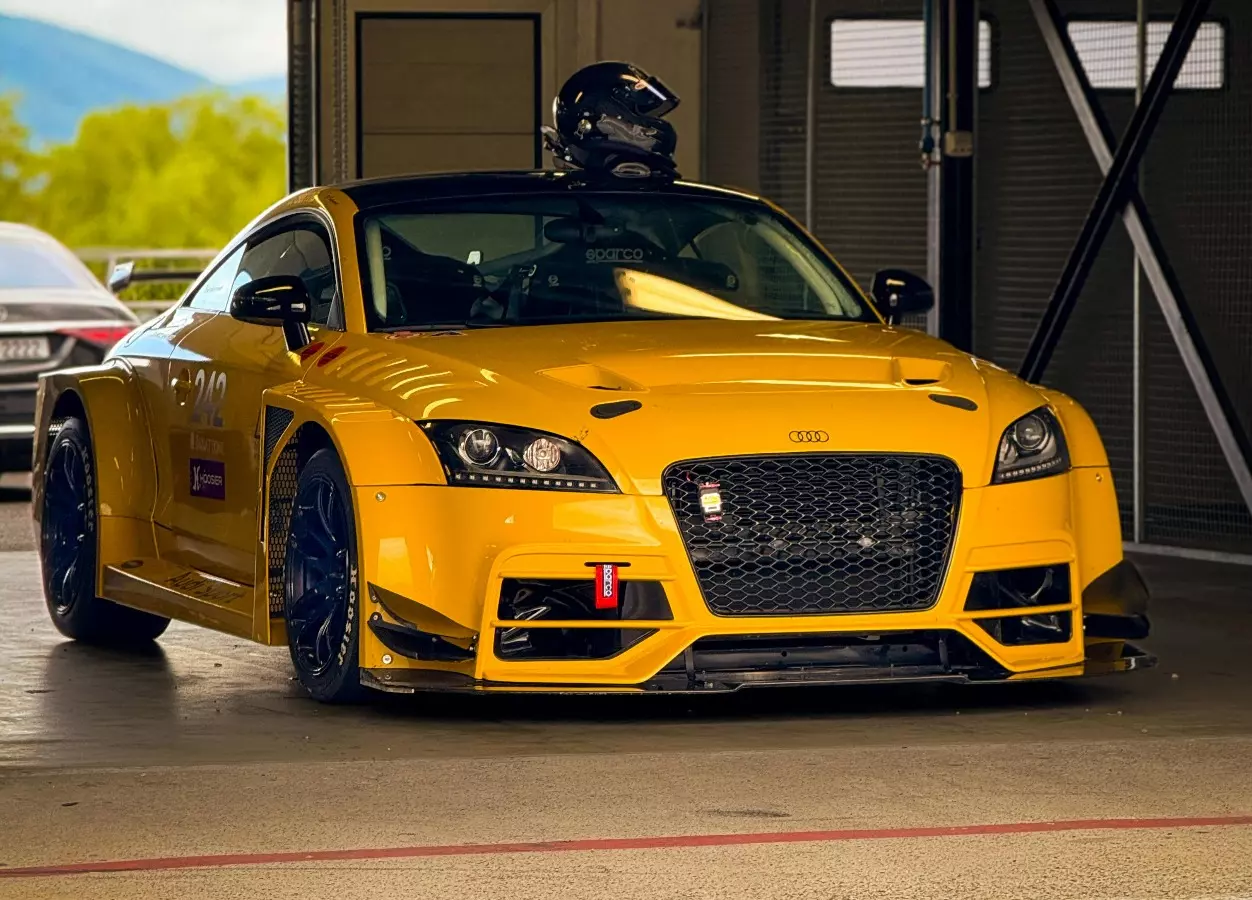 Audi A5 Beige, Black, Blue, 1905