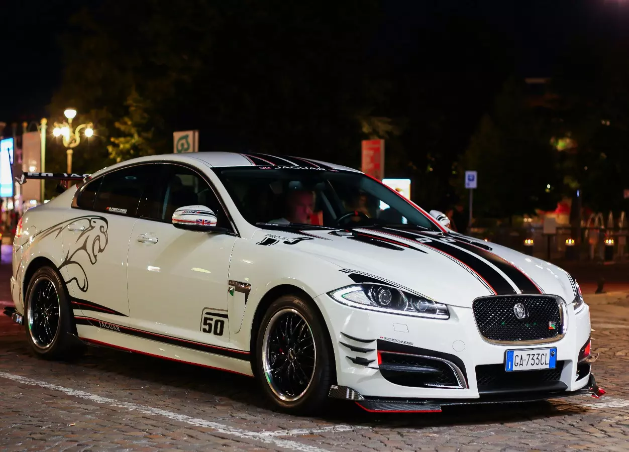 Jaguar I-pace Beige, Black, 2024