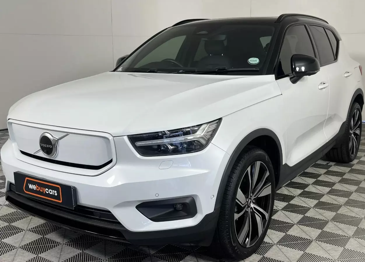 Volvo XC40 Teal, White, Yellow, 2023