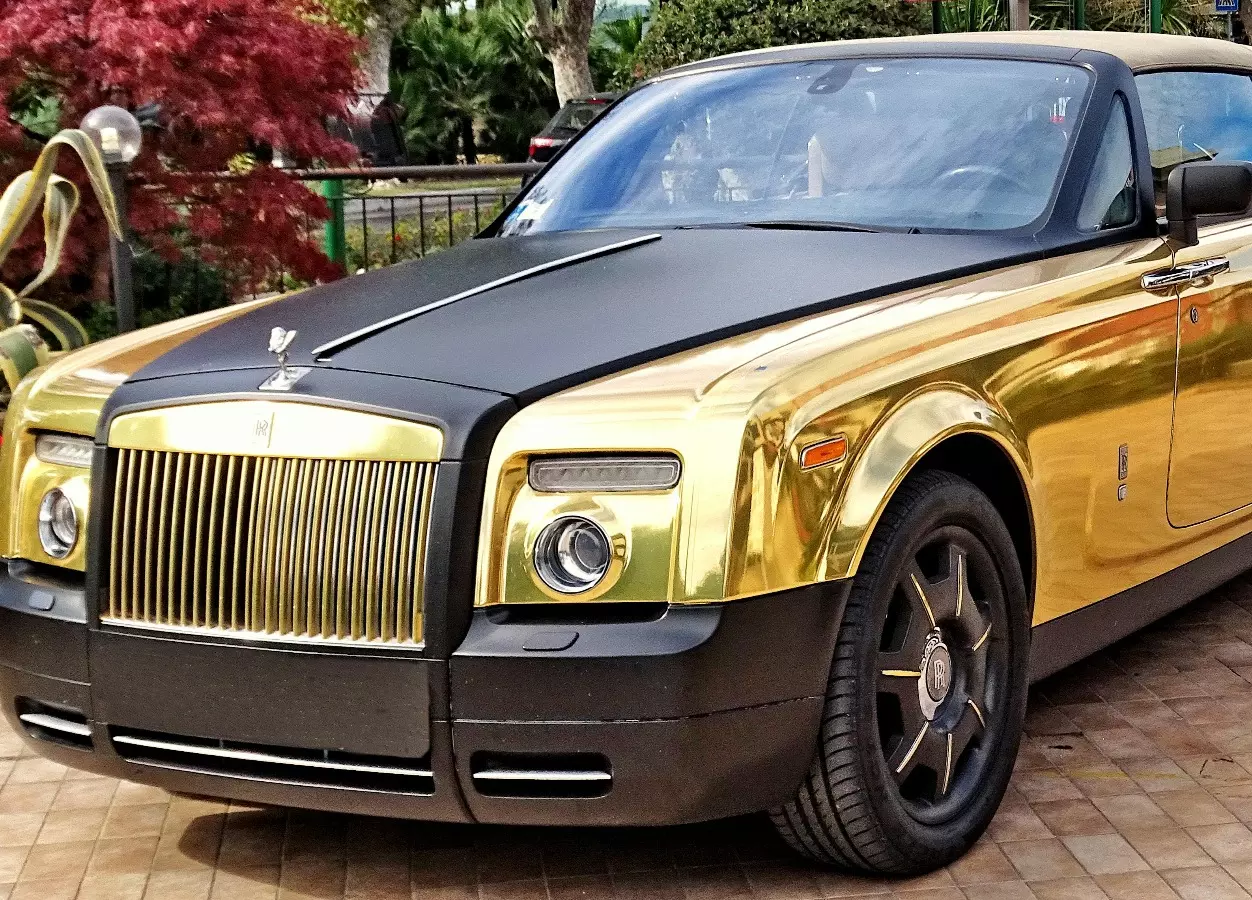 Volvo V90 Teal, White, Yellow, 2023