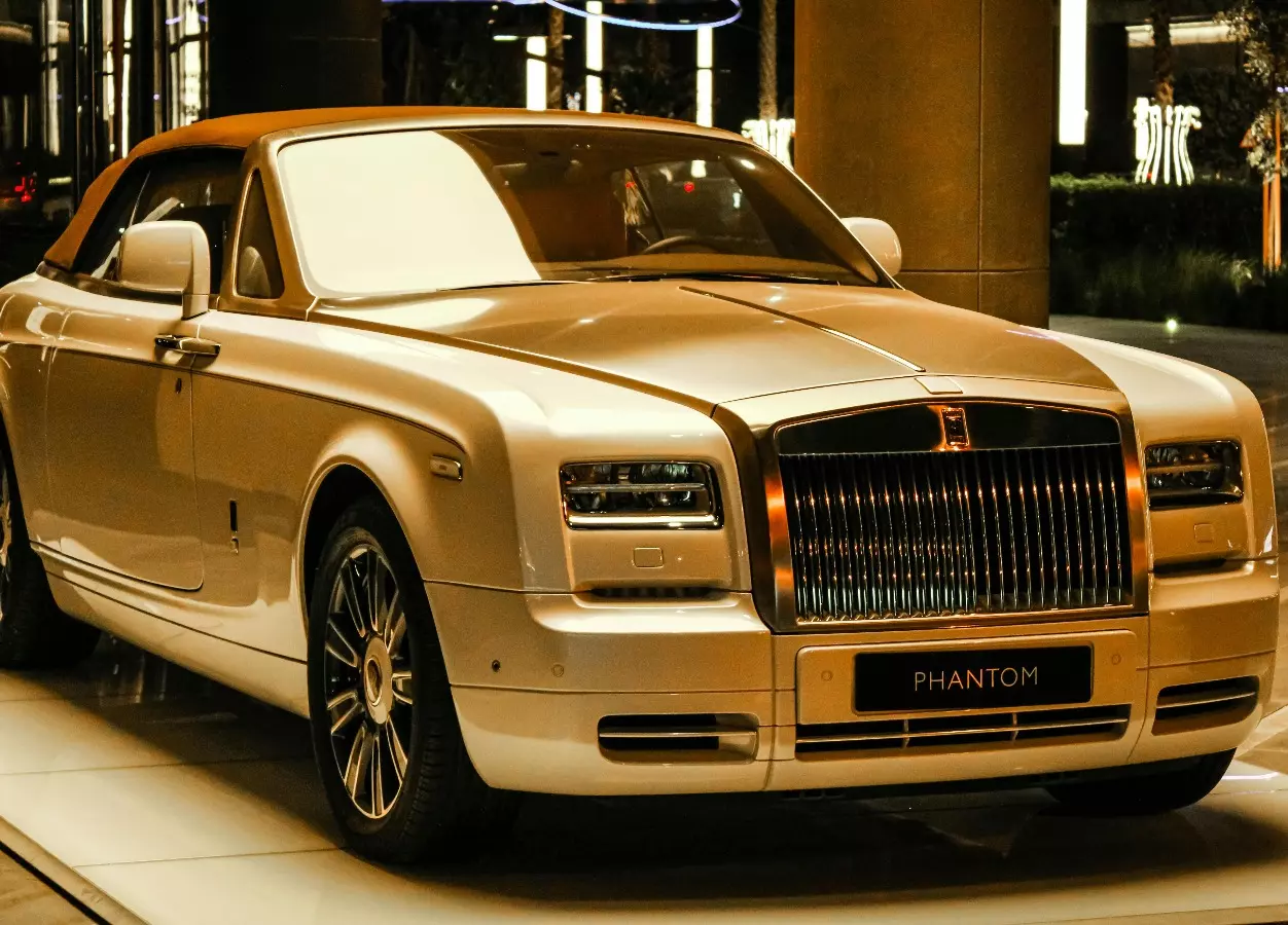 Volvo V90 Teal, White, Yellow, 2023