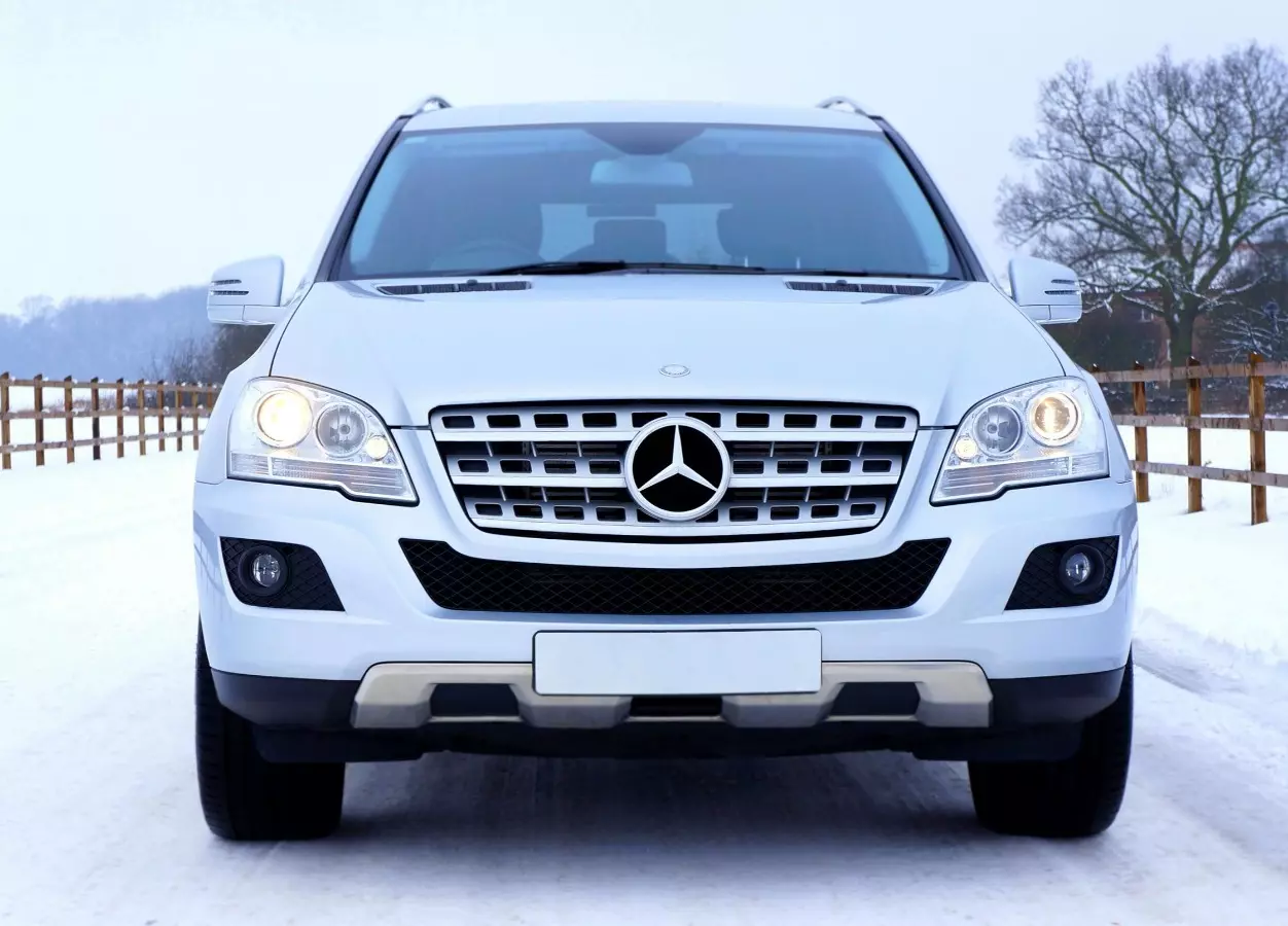 Mercedes Benz CLA200 Cherry Red, Gold, Green, 1901